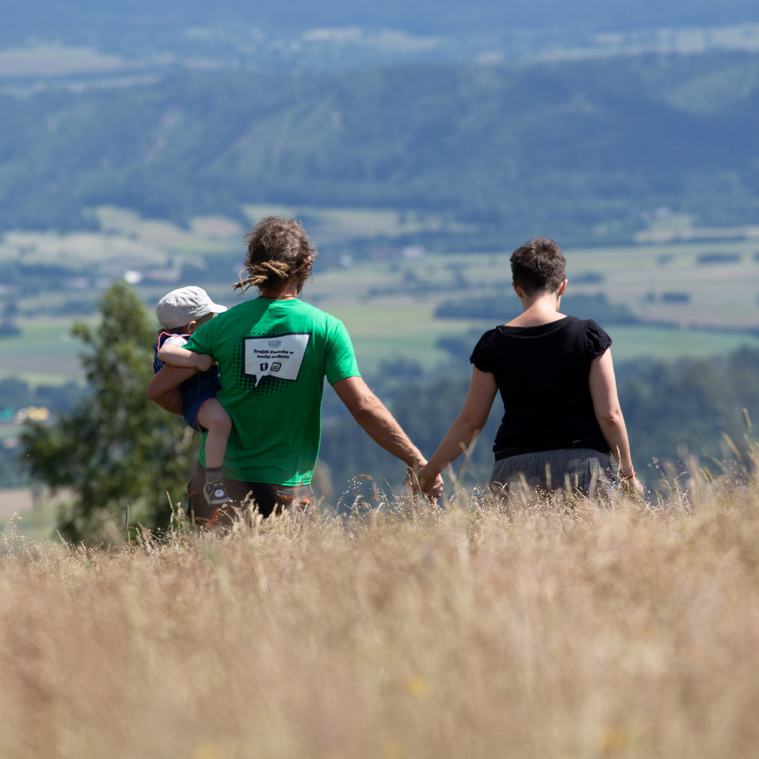 Magazyn Biogo - miłość od pierwszego wejrzenia - zmieniajzbiogo.pl Magazyn Biogo - slow parenting - zmieniajzbiogo.pl