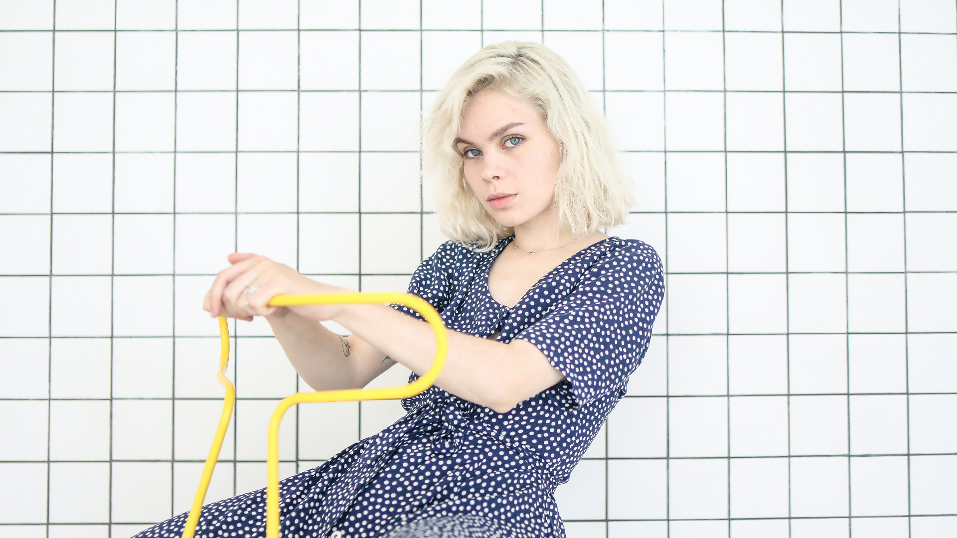 Magazyn Biogo - budowanie świadomej garderoby krok po kroku - zmieniajzbiogo.pl Magazyn Biogo - degradujący wpływ fast fashion na środowisko - zmieniajzbiogo.pl