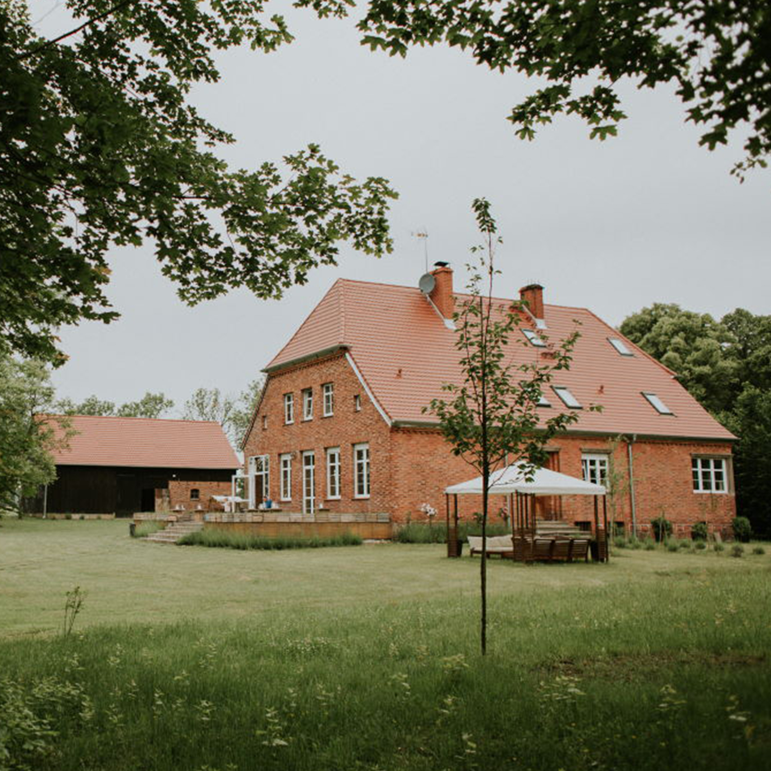 Magazyn Biogo - Figlarnia - zmieniajzbiogo.pl Magazyn Biogo - 10 domków w typie slow life – gdzie pojechać na wakacje? - zmieniajzbiogo.pl